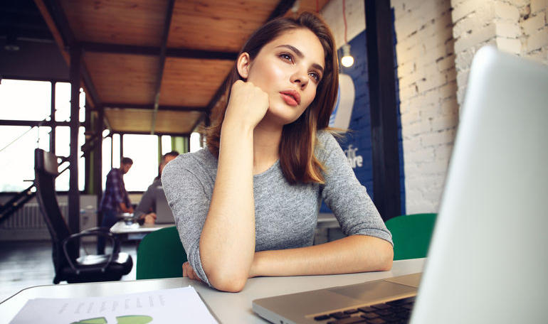 四叶城化妆品专卖店轮播图3