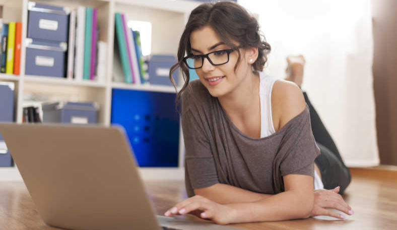 四叶城化妆品专卖店轮播图2